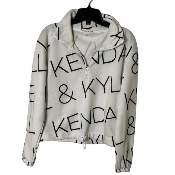 KENDALL  & KYLIE sweater,women medium. White,logon, graphic,pull over,toggle,EC - Picture 1 of 14